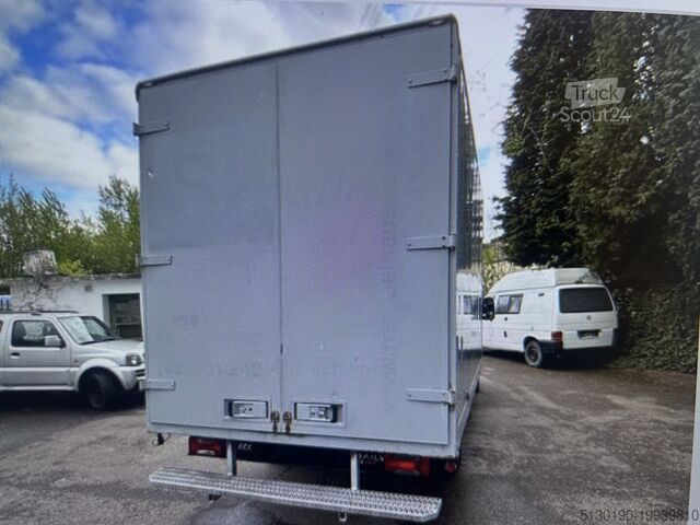 Transportér s kufrom Iveco Turbo Daily 35S14