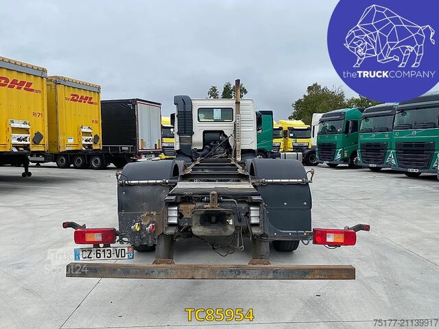 Châssis avec cabine Volvo FMX 370