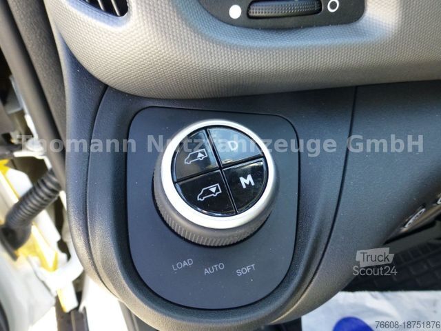 Abschleppwagen IVECO DAILY 72C18 Schiebeplateu Luftfed Navi