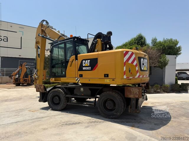 حفار متحرك Caterpillar MH3022