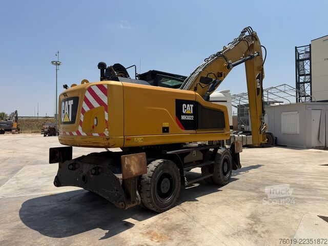 حفار متحرك Caterpillar MH3022