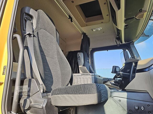 Standaard trekker MERCEDES-BENZ ACTROS 1843