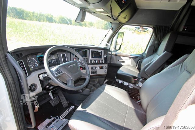 Τυπική μονάδα τράκτορα FREIGHTLINER Cascadia