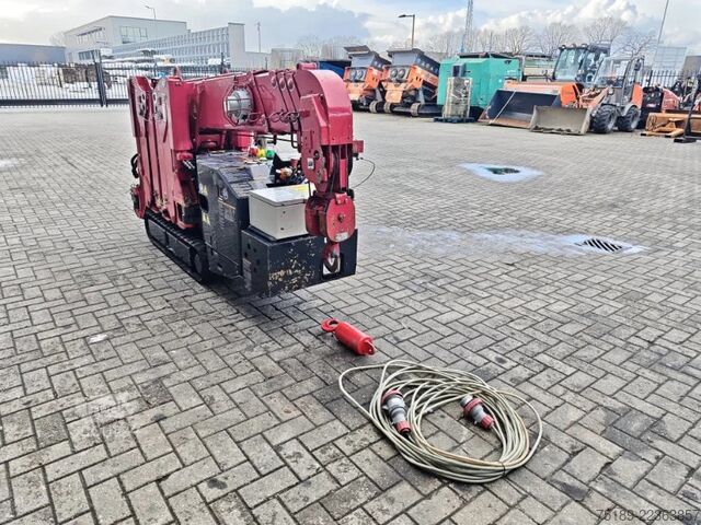 رافعة صغيرة Unic URW 295 CDMER