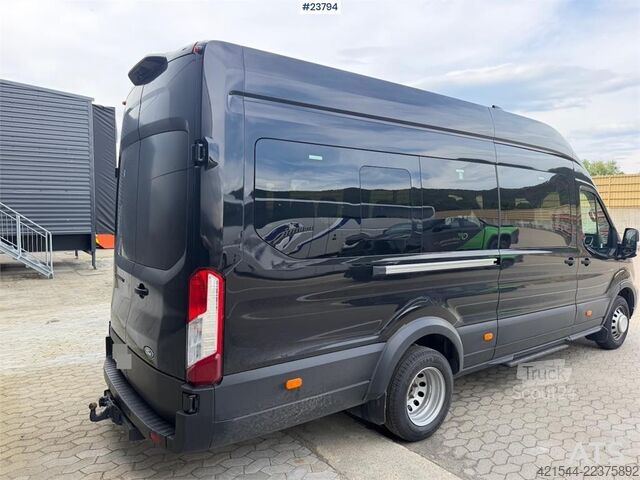  Ford Transit Minibus 16+1