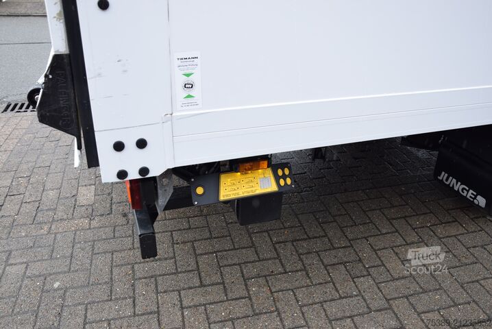 Fourgon tôlé Iveco Daily  70 C18 Koffer LBW Luftfederung Klima Temp