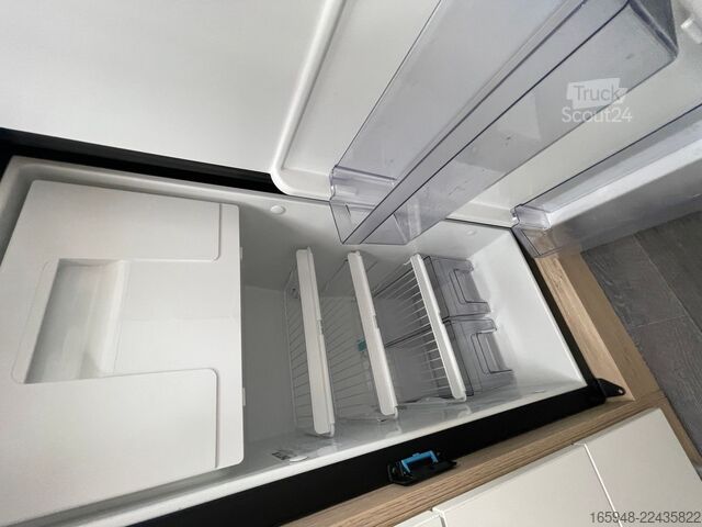 Pusiau integruotas kemperis FRANKIA M-Line Neo Black Edt. | *4,5 t* | *Top*