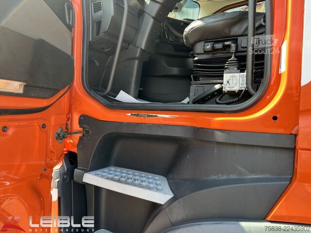 Autocarro ribaltabile VOLVO FH500 8x4*Dreiseitenkipper*Bordmatik*VEB*Liege