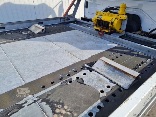 Abschleppwagen MERCEDES-BENZ 815 Atego Seilwinde AHK3-Sitzer Klima