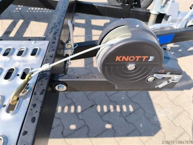 Rimorchio trasporta auto BLYSS Autotransporter 450x216cm 2700kg zGG