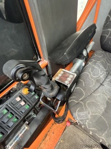 Anhänger-Wechselfahrgestell  PLATEAU-WECHSELPRITSCHE MIT LOGLIFT 140S INKL. ROTATOR UND GREIFER