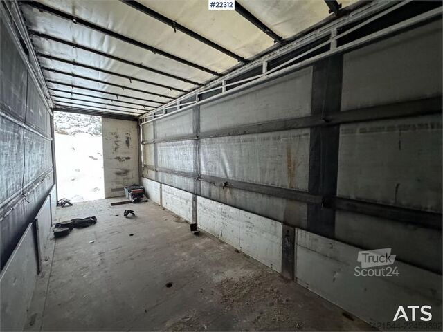  Tyllis Jumbo curtain side semi-trailer