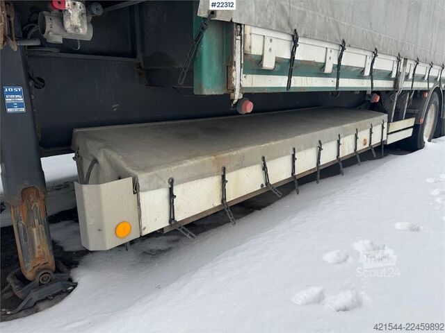  Tyllis Jumbo curtain side semi-trailer