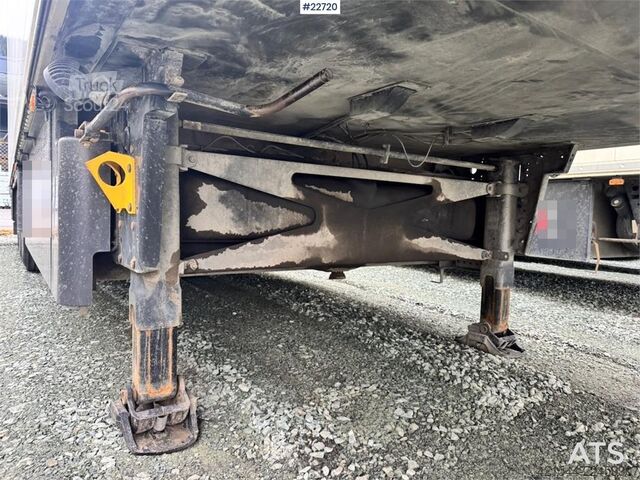  Schmitz refrigerated box semi-trailer – Several available!