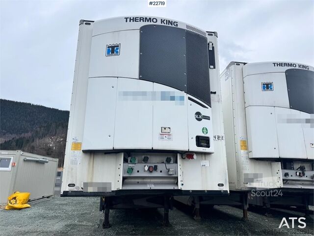  Schmitz SKO 24 refrigerated box semi-trailer with freezer