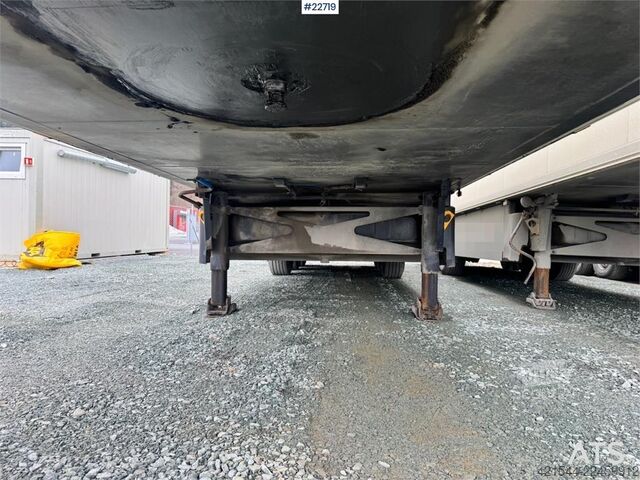  Schmitz SKO 24 refrigerated box semi-trailer with freezer