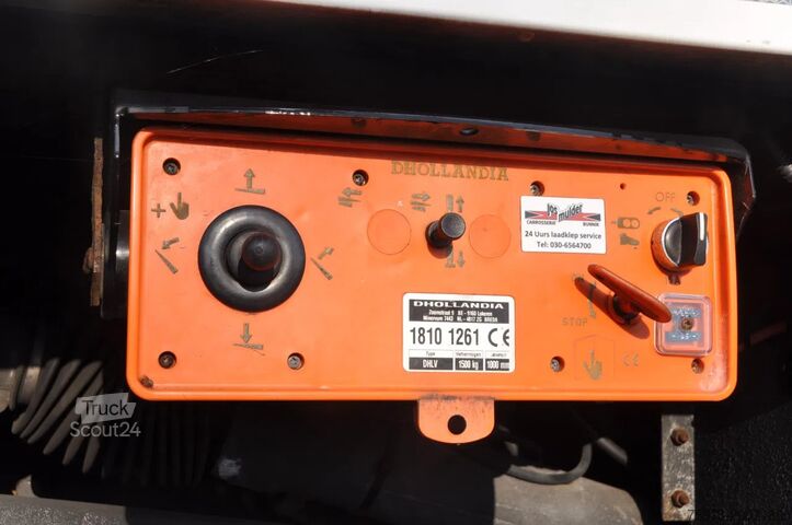 Resväska Mercedes-Benz Antos 1933 DOORLAAD-COMBI 300.773km NL-TRUCK