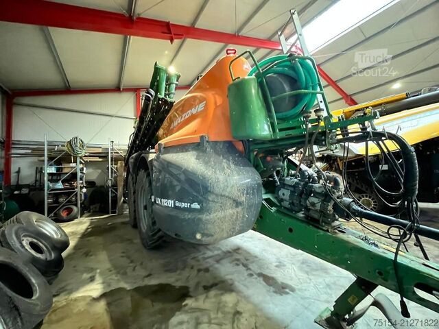 Pulvérisateur de pesticides Amazone UX 11201 Super