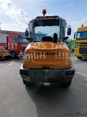 Mobile excavator LIEBHERR 504C / SW / Gabel + Schaufel / Wenig Stunden