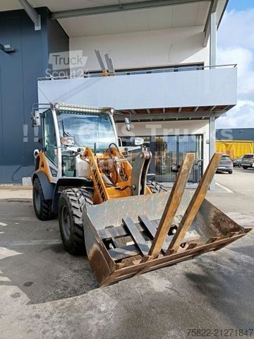 Mobile excavator LIEBHERR 504C / SW / Gabel + Schaufel / Wenig Stunden