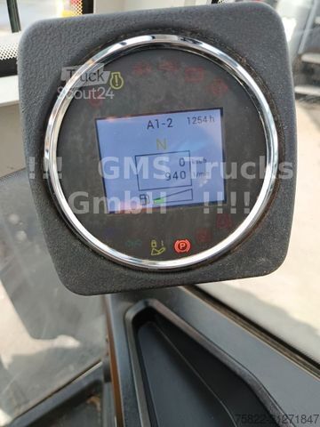 Mobile excavator LIEBHERR 504C / SW / Gabel + Schaufel / Wenig Stunden