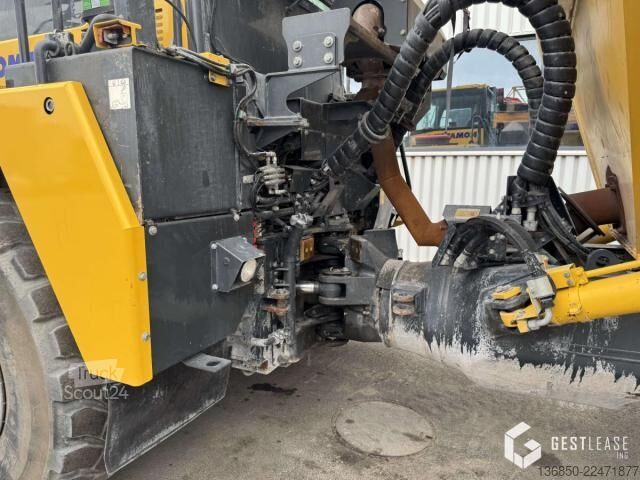 Mafsallı damperli kamyon Komatsu HM300-5E0