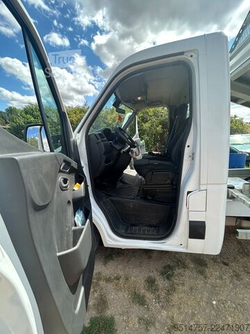 Tovornjak prekucnik Renault Master benne