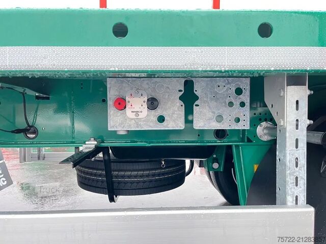 Transportator de lemn PAVIC HPA 27 68Z / Plattform 3-Achser  Blatt-Federung...