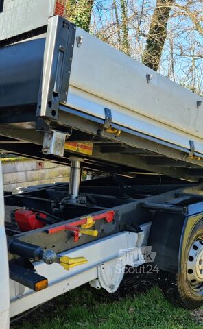 BASCULANTĂ CU TREI FEȚE FIAT Ducato Maxi