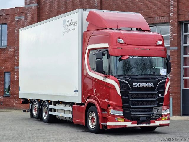 Valise Scania R580 V8 NGS Highline 6x2*4 - Box with sidedoors...