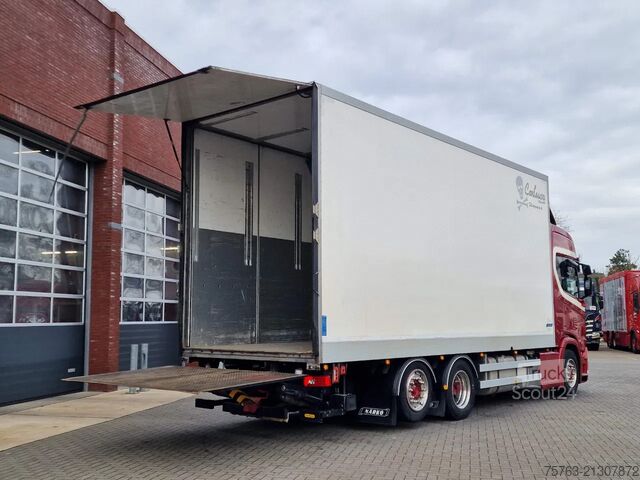 Valise Scania R580 V8 NGS Highline 6x2*4 - Box with sidedoors...
