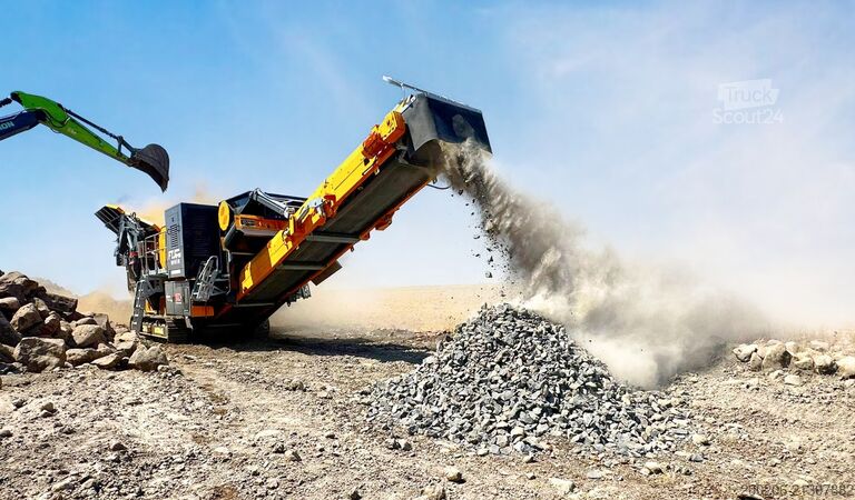 Attrezzatura di frantumazione FABO Crushing equipment FTJ-1175 Crawler Jaw Crusher 150-300 TPH