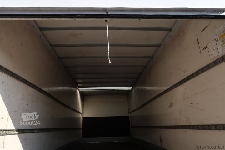 LKW mit Kofferaufbau Mercedes-Benz 1222 L