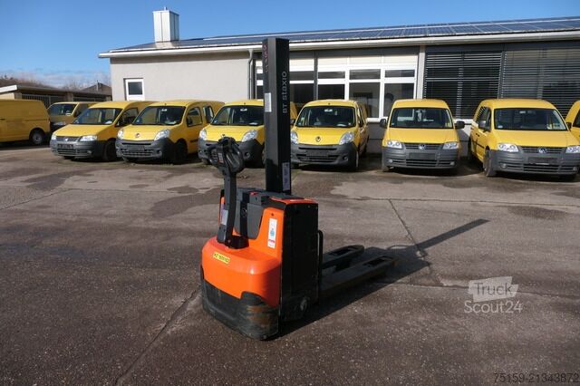 Wózek podnośnikowy ręczny bt SWE 080L Batterie 21/2025