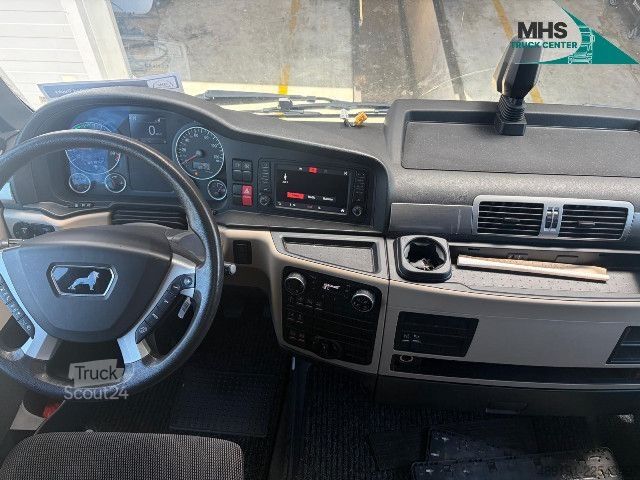 Standard SZM MAN TGX 18.500 4X2 BLS