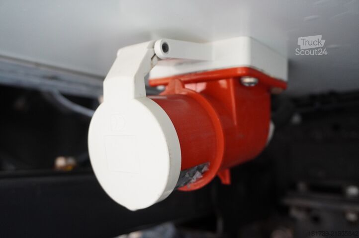 شاحنة مبردة DAF XF 450 6×2 E6 / Refrigerator Lacapit/FRC