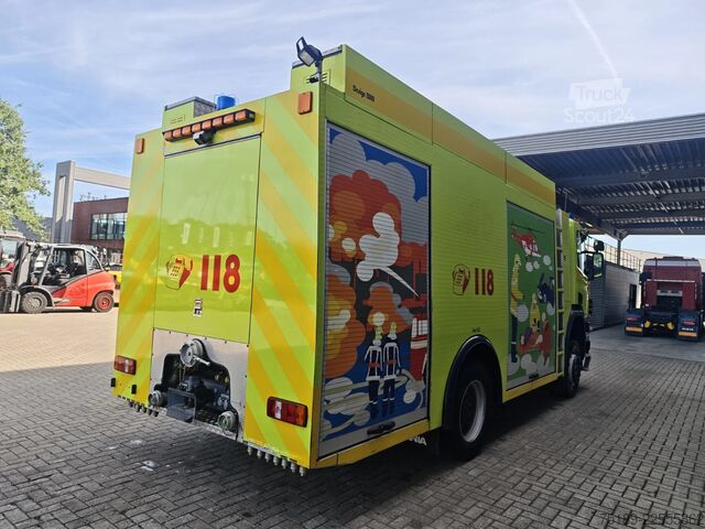 Brandbil Scania P124C 420 4x4 Hauser 2000 Winde Wasserwerfer Li...