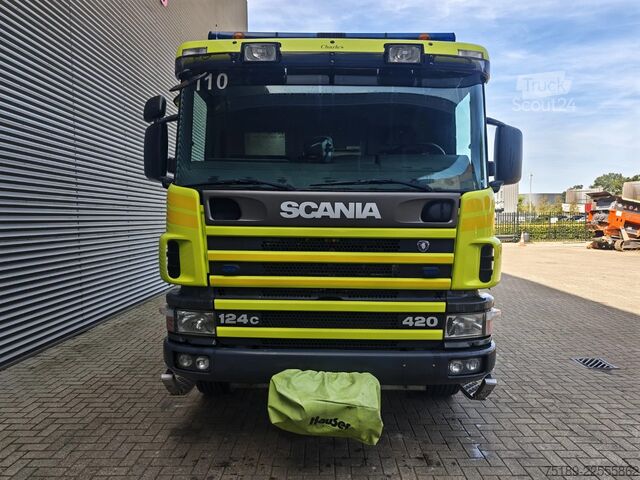 Brandbil Scania P124C 420 4x4 Hauser 2000 Winde Wasserwerfer Li...