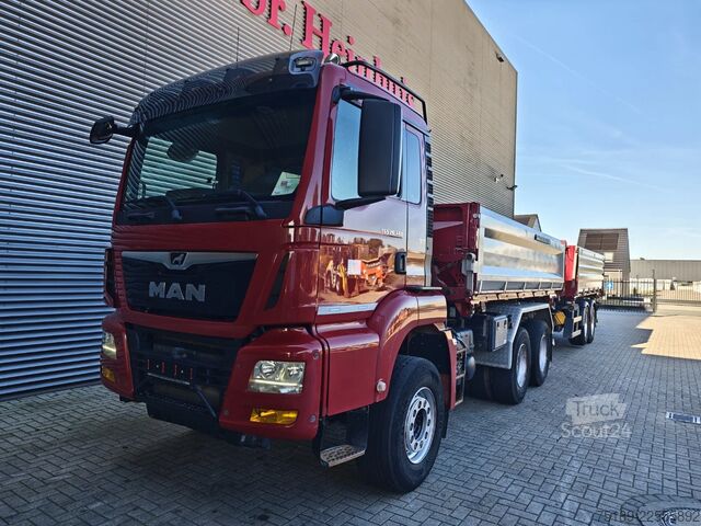 Ανατροπή 3 όψεων MAN TGS 26.460 6x4 + Schwarzmuller Z2