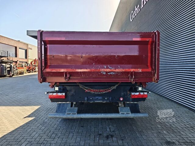 Ανατροπή 3 όψεων MAN TGS 26.460 6x4 + Schwarzmuller Z2
