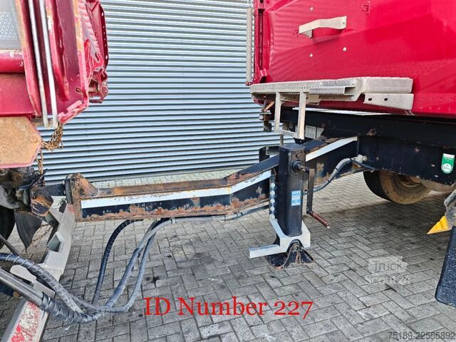 Ανατροπή 3 όψεων MAN TGS 26.460 6x4 + Schwarzmuller Z2