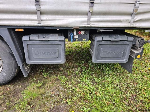 Atvērta puspiekabe ar tentu KRONE Gardine Standard, Plaettenkasten, Liftachse