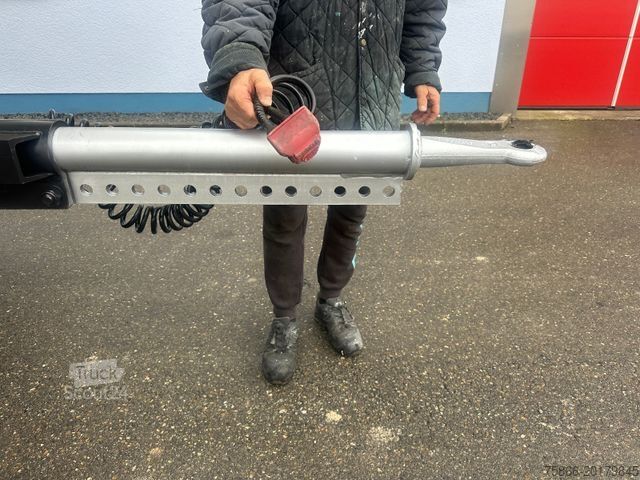 Dobozos pótkocsi  Walther Iso Kofferanhänger durchladbar LBW 2to