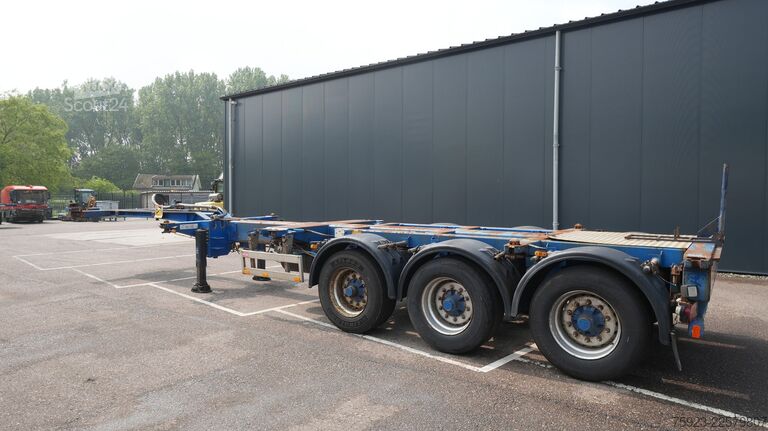 Transport av containrar Pacton 3 axle container chassis extendable trailer