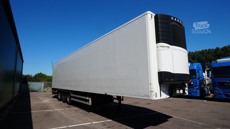 Kyld/fryst transport Chereau 3 Axle frigo trailer Carrier Vector 1800
