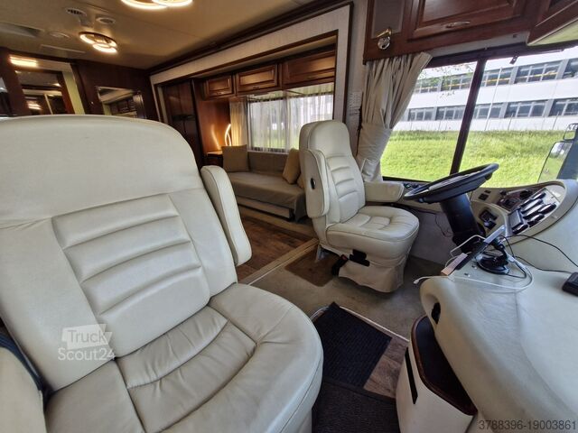 Geïntegreerde camper Fleewood Bounder 34 H