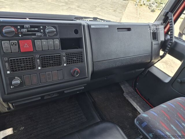 Palokuntajärjestelmän sammutusajoneuvo Iveco Magirus Feuerwehr FF75 E  LF 8-6