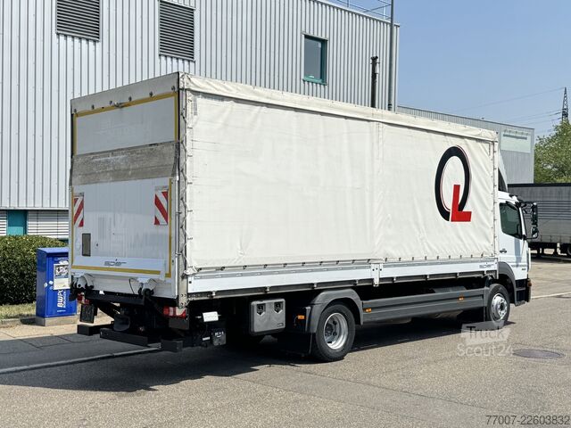 Lastbil med flak, kapell och bakgavellyft Mercedes-Benz Atego 1530L Schiebeplane 7,2m LBW Klima