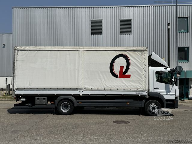 Lastbil med flak, kapell och bakgavellyft Mercedes-Benz Atego 1530L Schiebeplane 7,2m LBW Klima