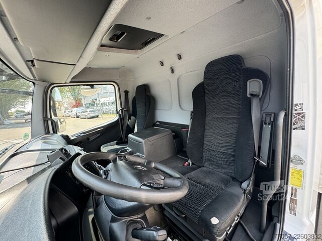 Lastbil med flak, kapell och bakgavellyft Mercedes-Benz Atego 1530L Schiebeplane 7,2m LBW Klima